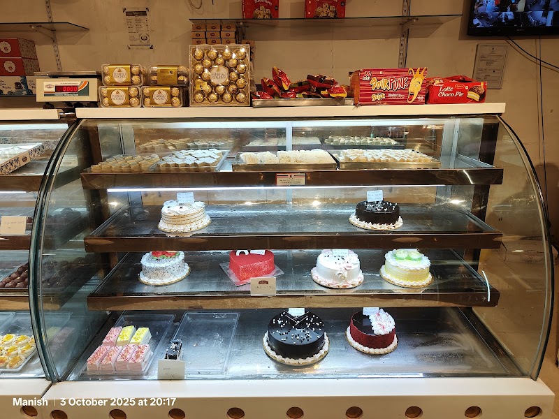 Uphaar Sweets & Banquets Restaurant - Uphaar Sweets & Banquets Restaurant Chauma Rd, Ward 30, Block A, Rajendra Park, Sector 105, Gurugram, Haryana 122006, India