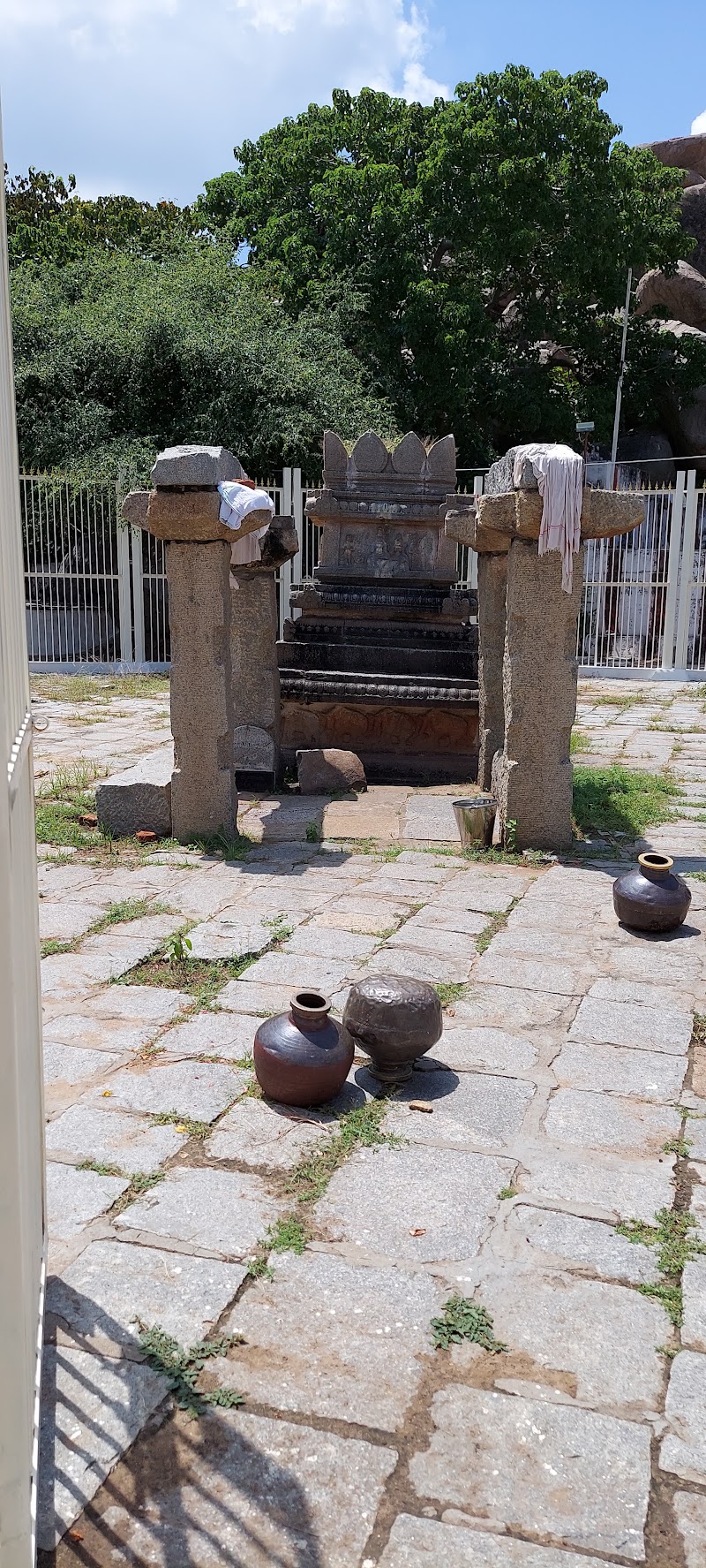 Navabrindavana - Navabrindavana, Anegundi - Gangavathi Rd, Sangapur, Anegundi, Karnataka 583221, India