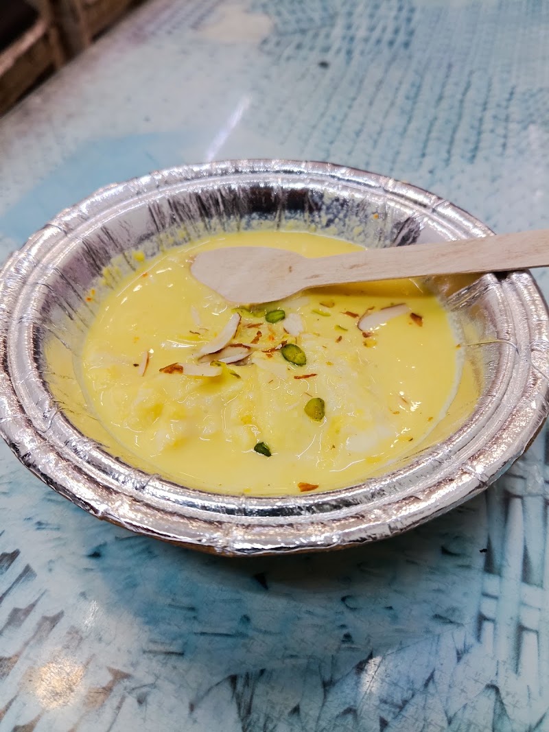Mahaveer Rabri Bhandar - Mahaveer Rabri Bhandar Mishra Raja Ji Ka Rasta, Chandpole Bazar, Chandpole, Pink City, Jaipur, Rajasthan 302001, India
