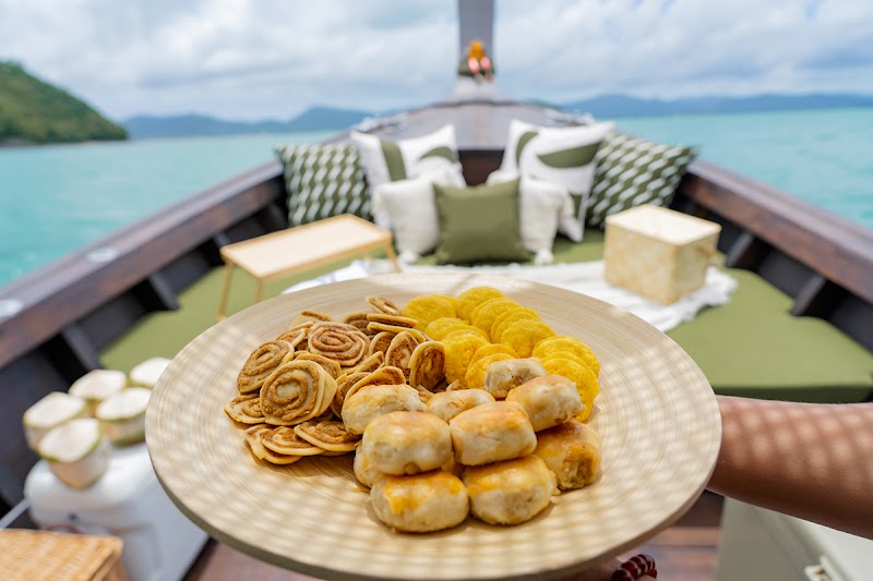 Phuket Explore - Phuket Explore 78, 18 Soi samakki 2, Tambon Rawai, Amphoe Mueang Phuket, Chang Wat Phuket 83130, Thailand