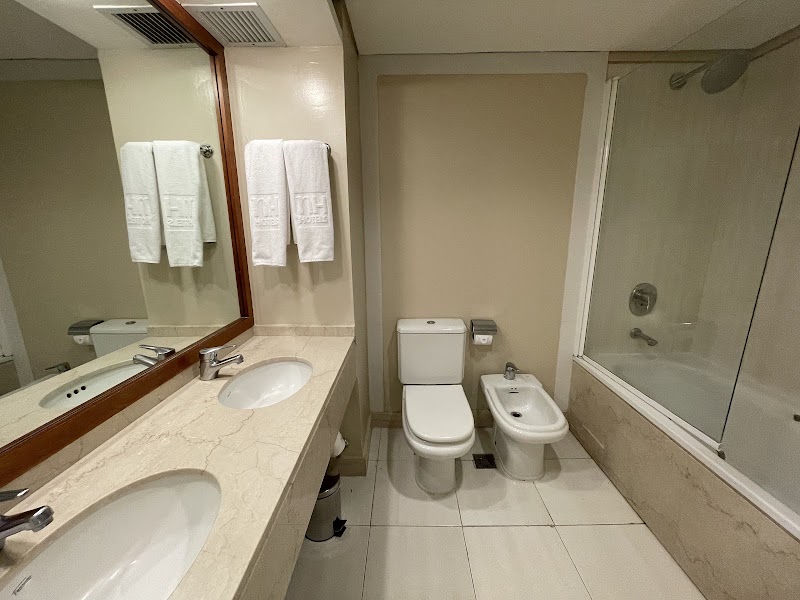 Hotel NH Buenos Aires Latino - Hotel NH Buenos Aires Latino Suipacha 309, C1008 Cdad. Autónoma de Buenos Aires, Argentina