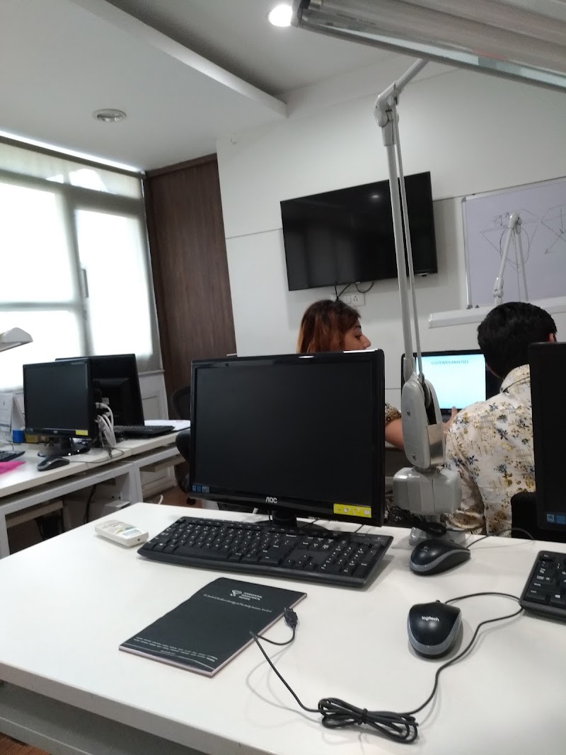 International Gemological Institute (IGI) - New Delhi - International Gemological Institute (IGI) - New Delhi, Keltron Chambers, 04th Floor, Arya Samaj Rd, Block 18, WEA, Karol Bagh, New Delhi, Delhi, 110005, India
