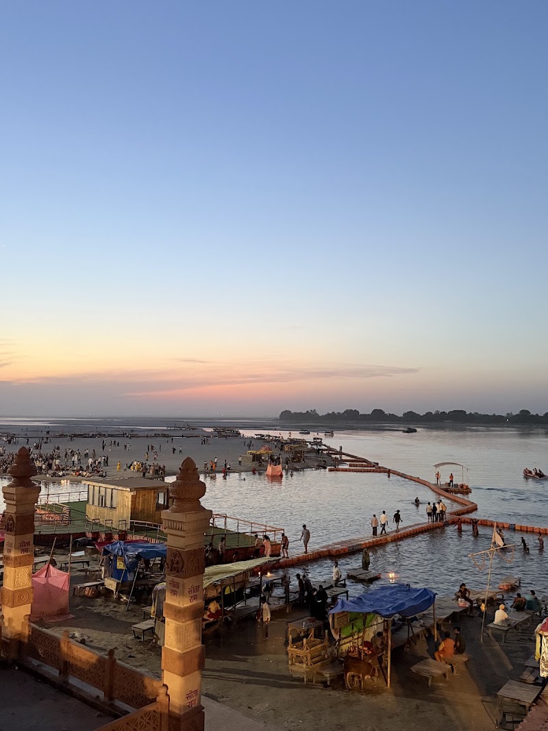 Saryu Nithya Maha Aarti Sthal - Anjaneya Seva Sansthan - Saryu Nithya Maha Aarti Sthal - Anjaneya Seva Sansthan R663+7VV, Bahraich - Gonda - Faizabad Marg, Ram Katha Park, Ayodhya, Uttar Pradesh 224123, India