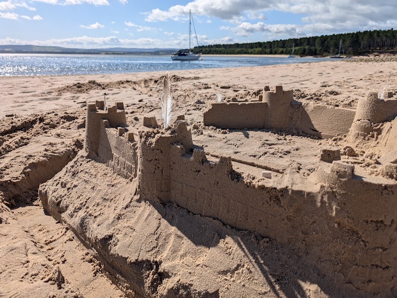 Findhorn Watersports - Findhorn Watersports, Royal Findhorn Yacht Club, Findhorn, Forres IV36 3YE, UK