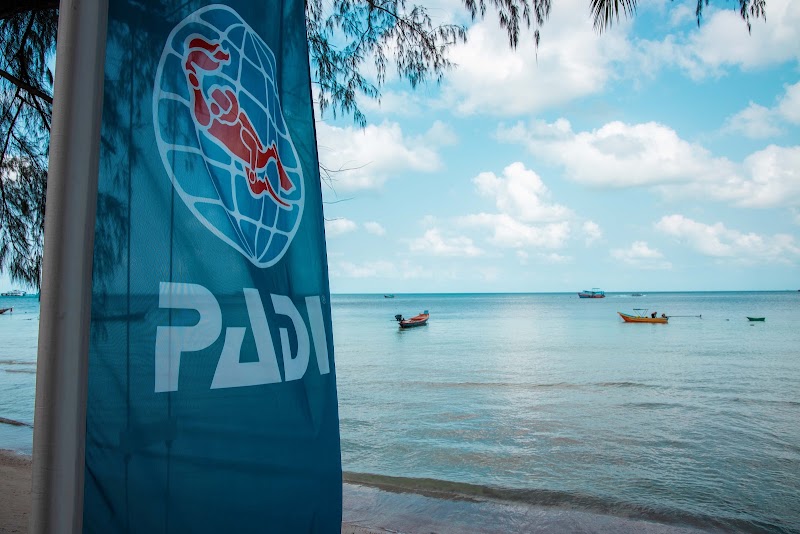 FIFTY SIX DIVE - FIFTY SIX DIVE, 10, Sairee Beach, 4, Tambon Ko Tao, Koh Tao, Chang Wat Surat Thani 84360, Thailand