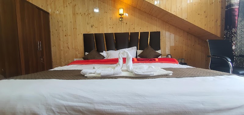 Hotel Sounsar and Restaurant - Hotel Sounsar and Restaurant Srinagar Ladakh, 872V+M8F, Highway, Sonamarg, 191202