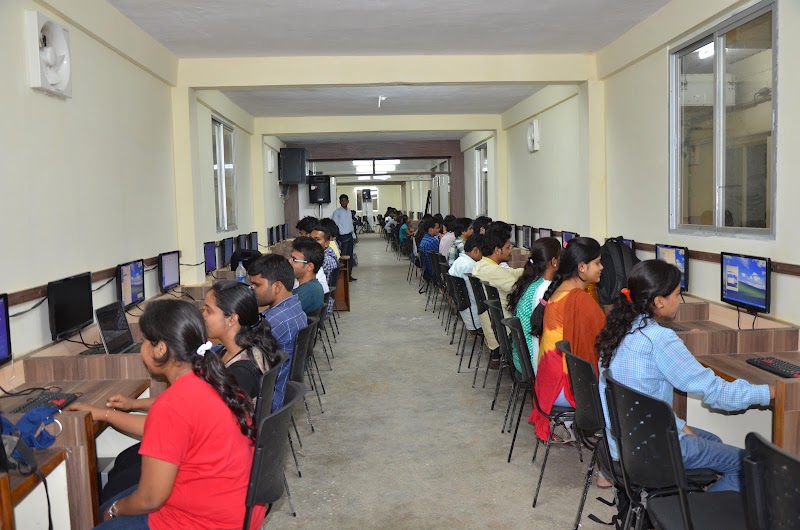 MATS University - MATS University Pagaria Complex, MATS Tower, Pandri, Raipur, Chhattisgarh 492004, India