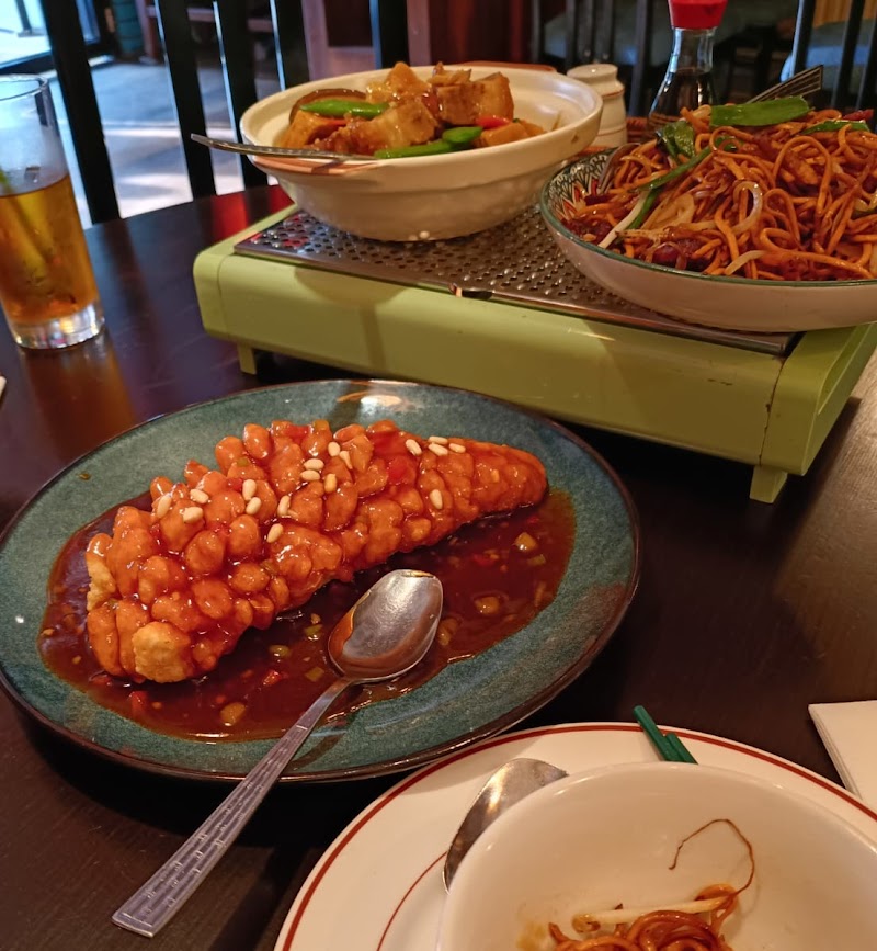 Eastern Queen - Eastern Queen 85A Rushey Grn, London SE6 4AF, UK