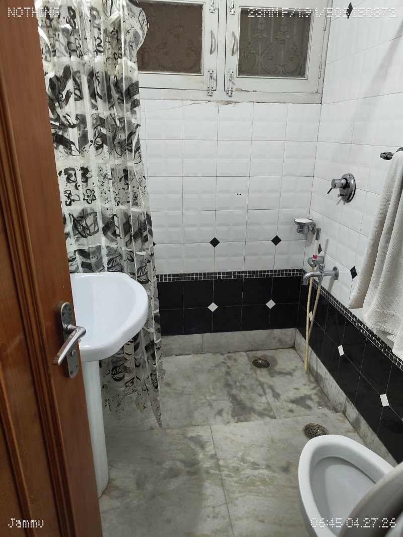 Sandy's Home Stay - Sandy's Home Stay 8 B/B, Gandhi Nagar, Jammu, 180004