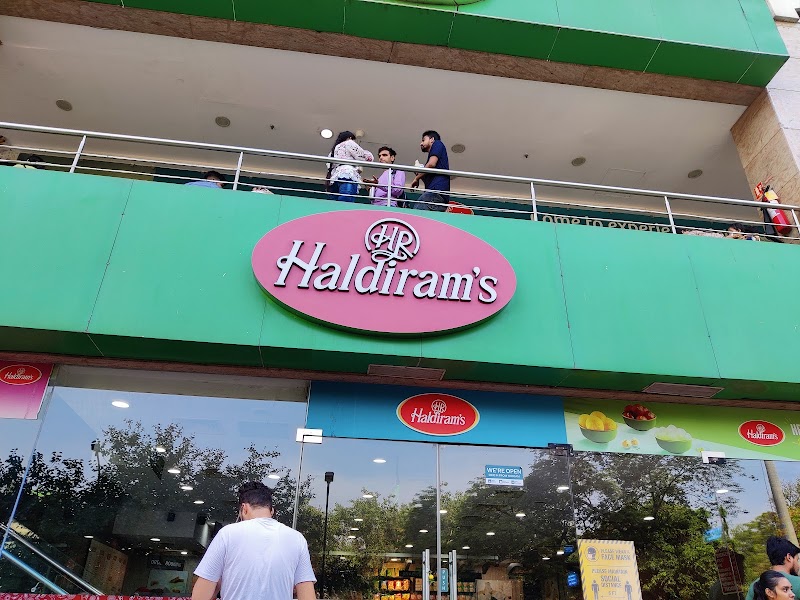 Haldiram's - Lajpat Nagar - Haldiram's - Lajpat Nagar, 45, Ring Rd, Block H, Lajpat Nagar III, Lajpat Nagar, New Delhi, Delhi 110024, India