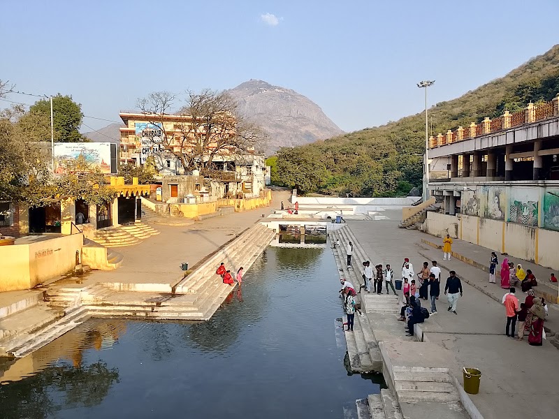 Damodar Kund - Damodar Kund, GFGP+7H5, Taleti Rd, Gujarat 362002, India