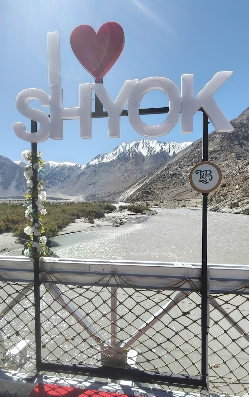 Karakoram Dwar Bridge - Karakoram Dwar Bridge 8J6W5595+2C, Karakoram Dwar, SSN Rd, Shyok, 194201