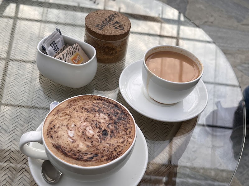 Jibhi forest bean coffeehouse & bistro - Jibhi forest bean coffeehouse & bistro Village Sar, P.O. Jibhi, Tehl, H8WX+Q8R, Banjar, Jibhi, Himachal Pradesh 175123, India