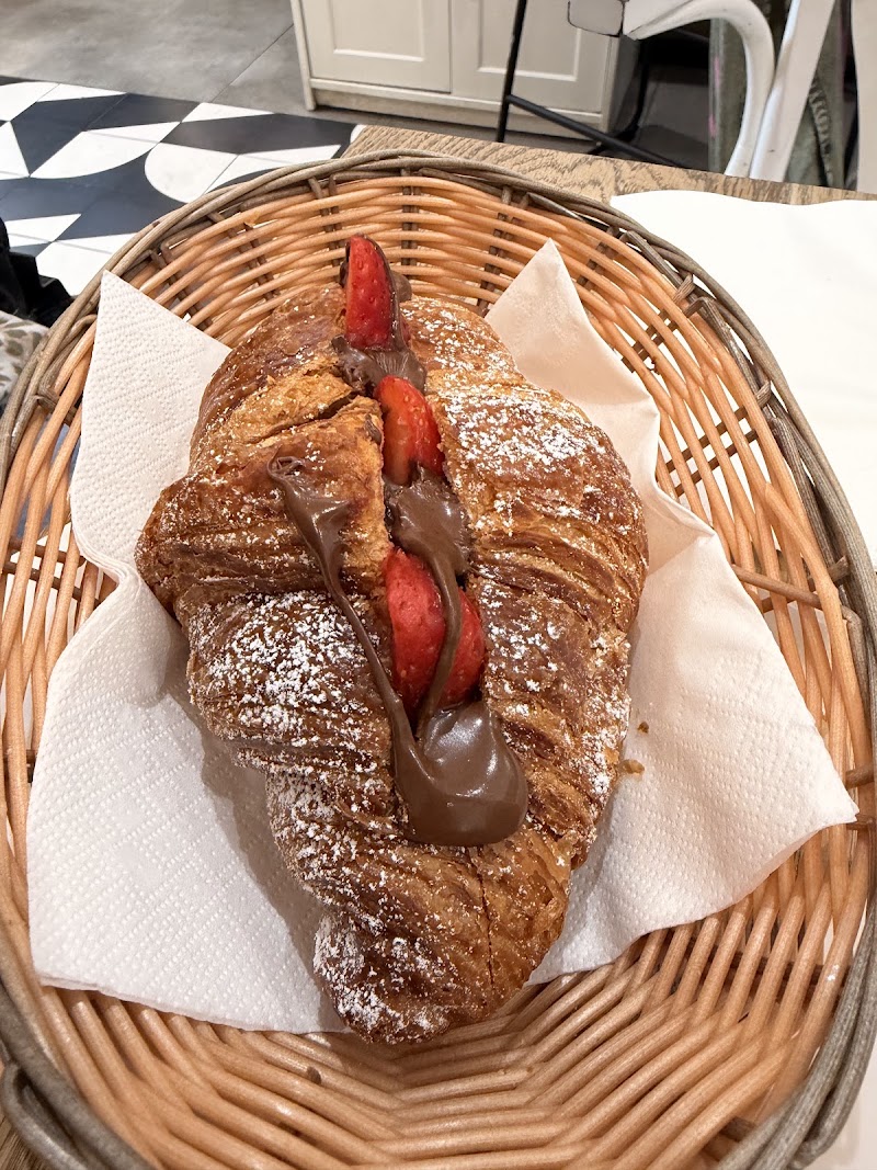 Granier Bakery Paddington - Granier Bakery Paddington 5 Craven Rd, Tyburnia, London W2 3BP, UK