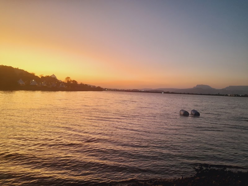 Lakefront Camping and Cottage - Lakefront Camping and Cottage Malwandi thule, Maharashtra 410406, India
