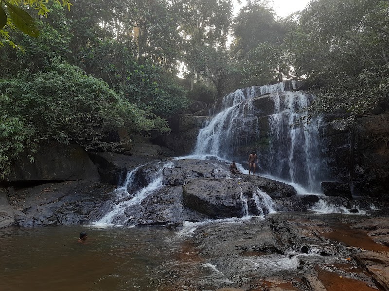 Dunumala Ella Waterfall - Dunumala Ella Waterfall, 46X2+3R7, Galapitamada, Sri Lanka