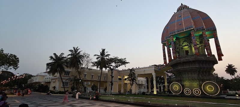 Valluvar Kottam Chariot - Valluvar Kottam Chariot 147, Valluvar Kottam High Rd, Tirumurthy Nagar, Nungambakkam, Chennai, Tamil Nadu 600034, India