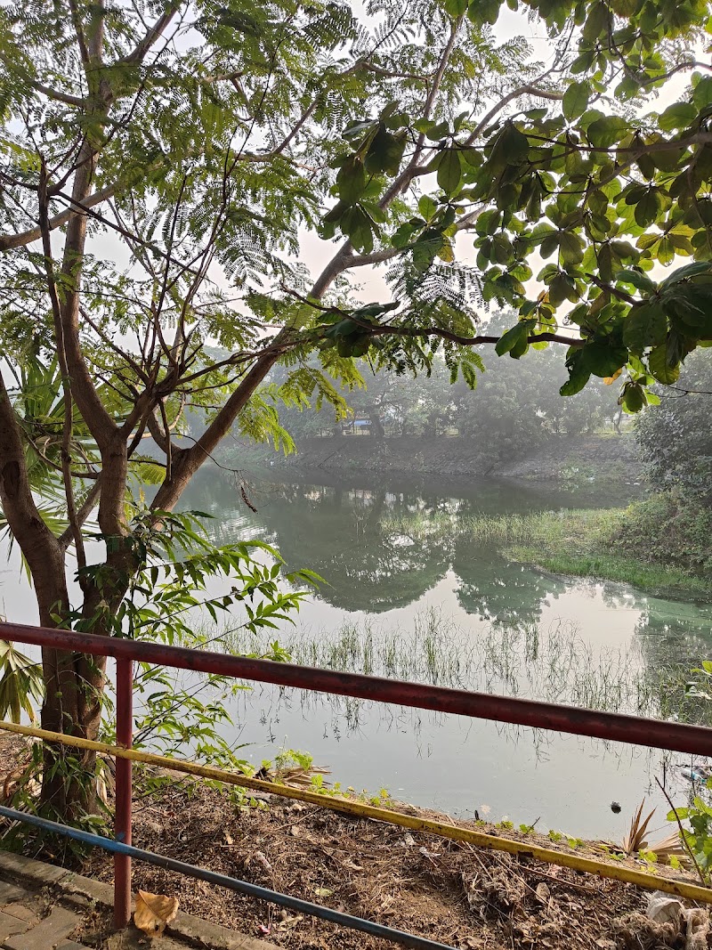 Puzhuthivakkam Lake - Puzhuthivakkam Lake 11/10, Elumalai Nagar, Annai Theresa Nagar, Adambakkam, Chennai, Tamil Nadu 600091, India