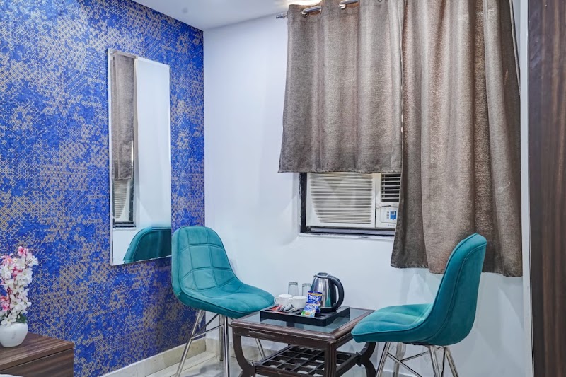 hotel king plaza - hotel king plaza A 208 Road 5, Street No. 9, Block RZ, Mahipalpur Village, Mahipalpur, New Delhi, Delhi 110037, India