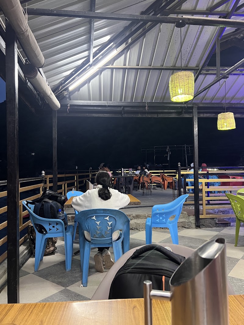Gateway Homestay and cafe - Gateway Homestay and cafe National Highway 21, Ari - Banjar, Road, Aut, Himachal Pradesh 175121, India