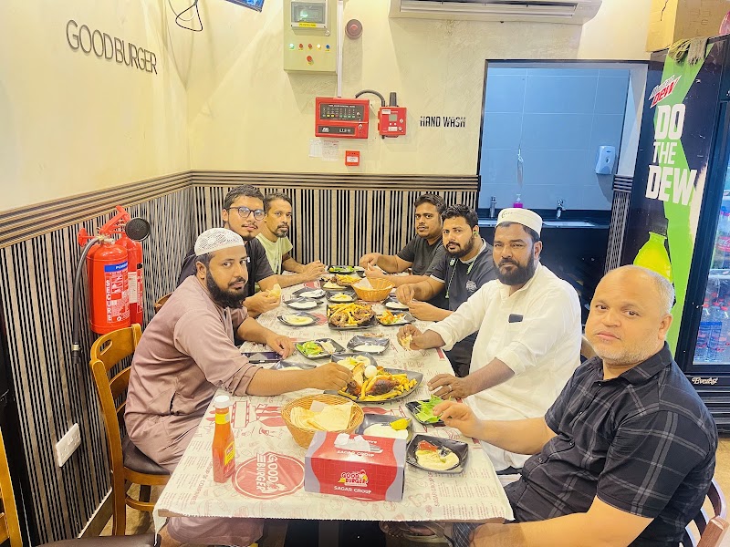 Good burger cafetera and restaurant musafah 10 - Good burger cafetera and restaurant musafah 10 sanaya - 10 Building - 53 شارع ١٠ - near Al Tayeb Fresh Market - مصفح - مصفح 10 - أبو ظبي - United Arab Emirates
