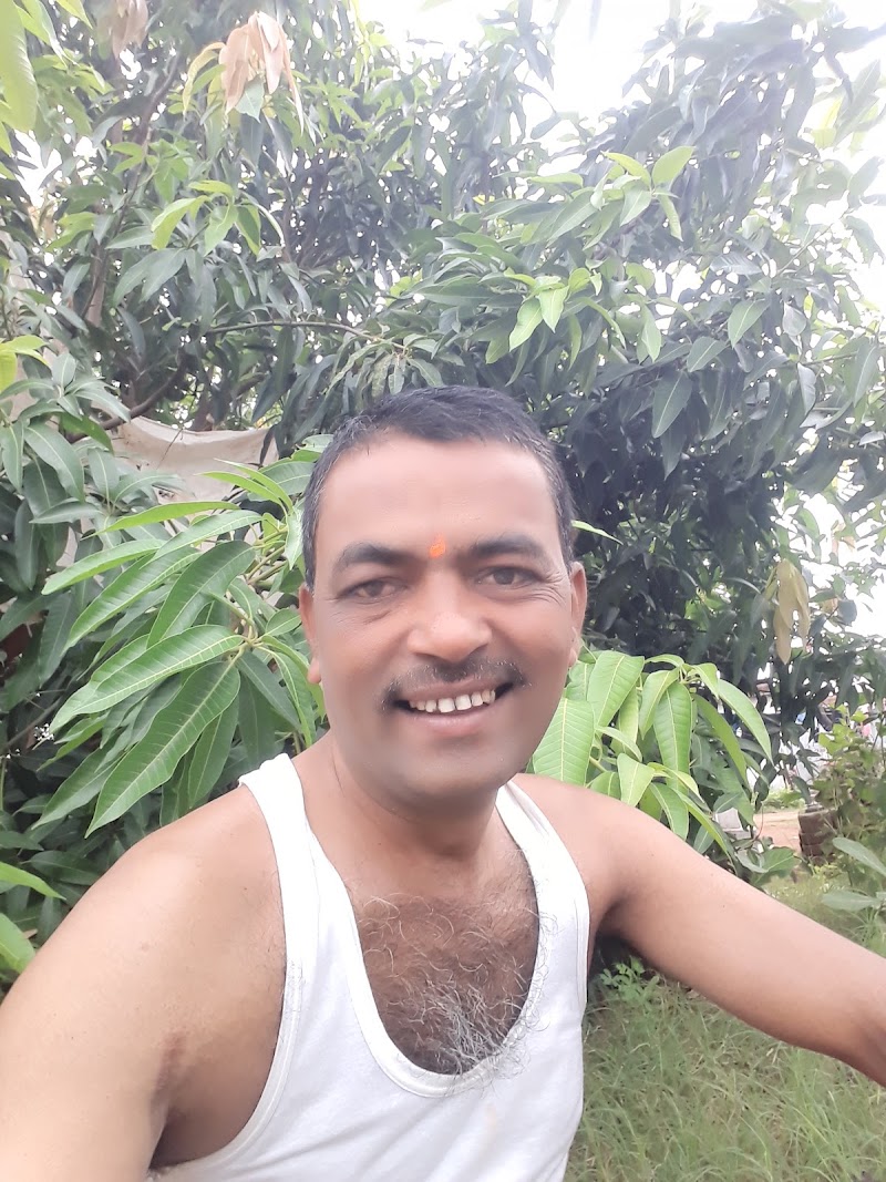 Karan ka ghar - Karan ka ghar, PFVW+493 School,chowk, Khartuli, Chhattisgarh 493773, India