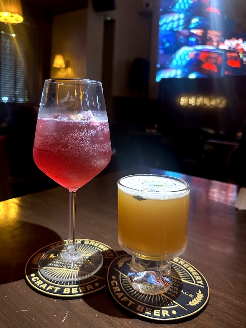REFLEX - Bar, Brewery & Dining - REFLEX - Bar, Brewery & Dining Ground Floor, M3M International Financial Centre, REFLEX - Bar, Brewery & Dining, Unit R3013, 15, Golf Course Ext Rd, Badshahpur, Sector 66, Gurugram, Haryana 122101, India