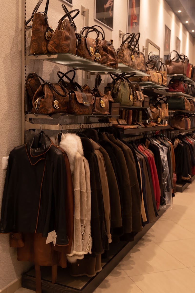AJ Leather Factory - AJ Leather Factory, Borgo dei Greci, 14, 50122 Firenze FI, Italy
