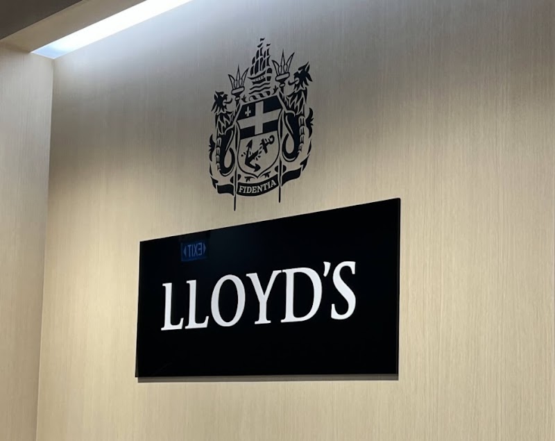 Lloyd's - Lloyd's 138 Market St, Level 3 - 5, Singapore 048946