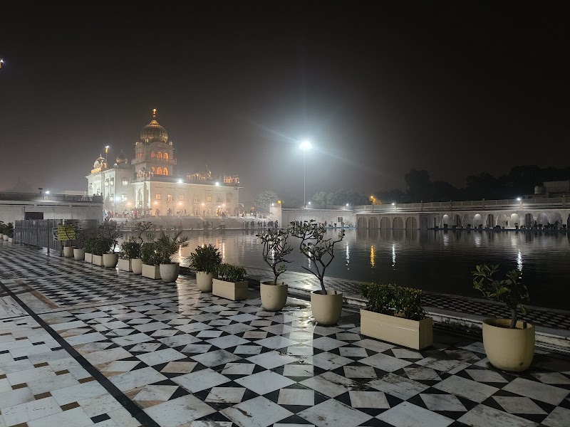 Bangla Sahib Gurudwara - Bangla Sahib Gurudwara 648, Bangla Sahib Ln, Hanuman Road Area, Connaught Place, New Delhi, Delhi 110001, India