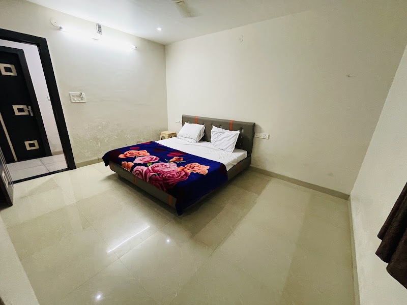 Hotel Shree Lok - Hotel Shree Lok, 5QH8+FWJ, 112/12, near Mahakal Lok Corridor Road, Jaisinghpura, Ganesh Nagar, Ujjain, Madhya Pradesh 456006, India