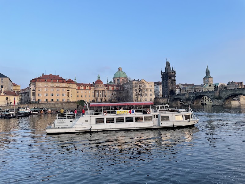 Přístaviště u Čechova mostu - Přístaviště u Čechova mostu, Dvořákovo nábř., Staré Město, 110 00 Praha-Praha 1, Czechia