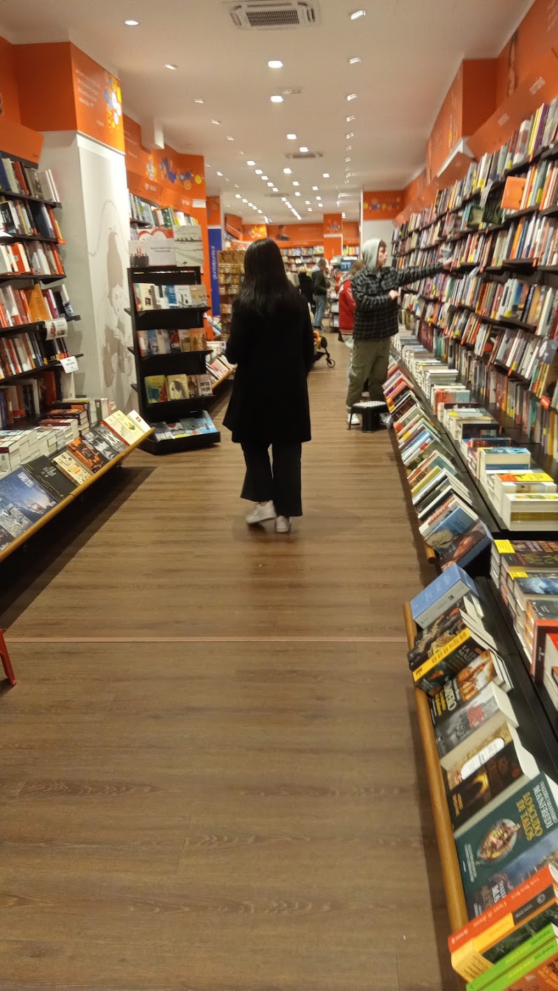 Giunti al Punto Librerie - Giunti al Punto Librerie, Corso Italia, 259, 52100 Arezzo AR, Italy