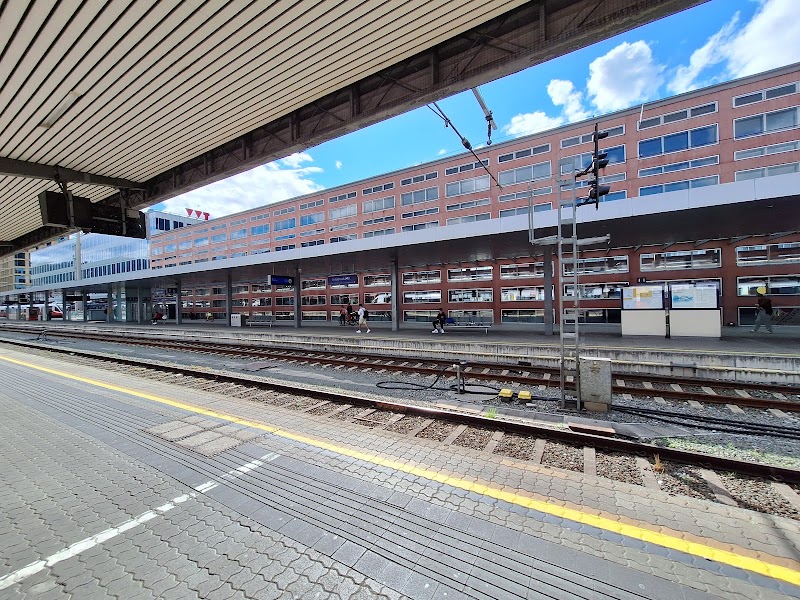 Innsbruck Central Station - Innsbruck Central Station 6020 Innsbruck, Austria