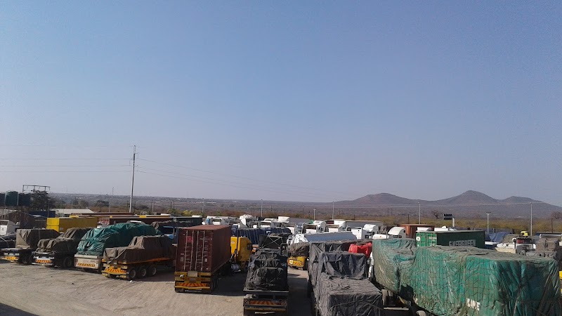 Beitbridge Border Post - Beitbridge Border Post, 406 N1, South Africa