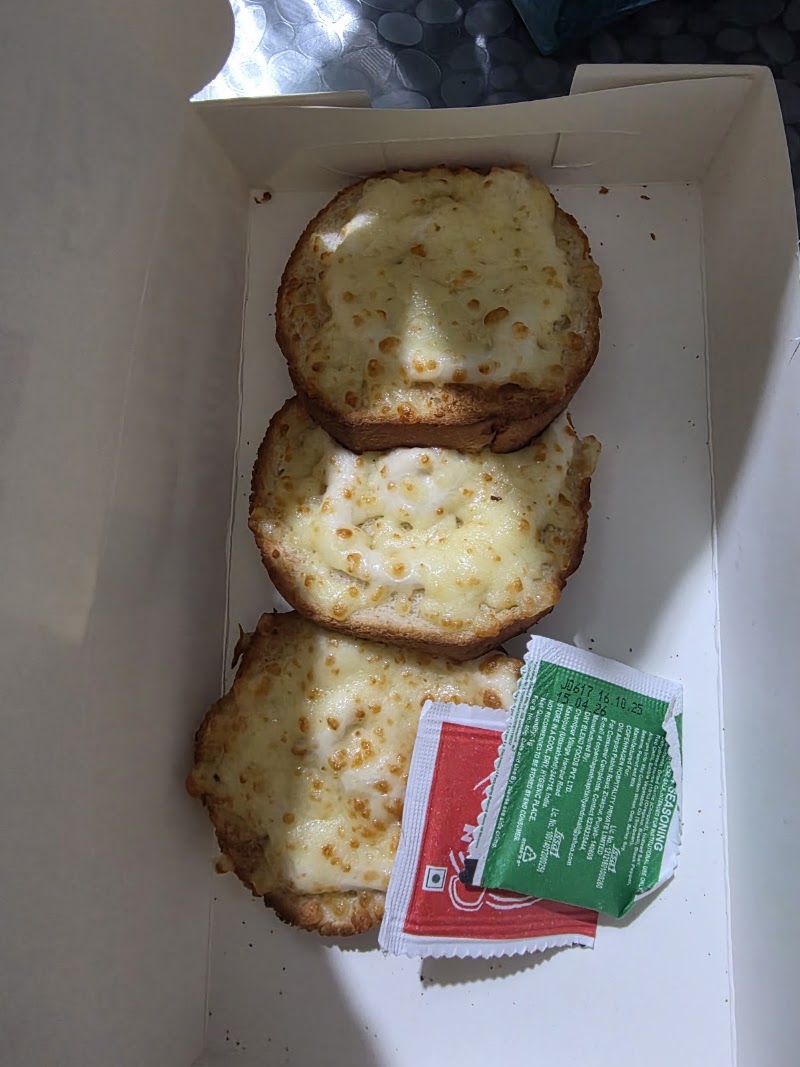 La Pino'z Pizza - La Pino'z Pizza Baani Square, Pocket C, Mayfield Garden, Sector 51, Gurugram, Haryana 122018, India