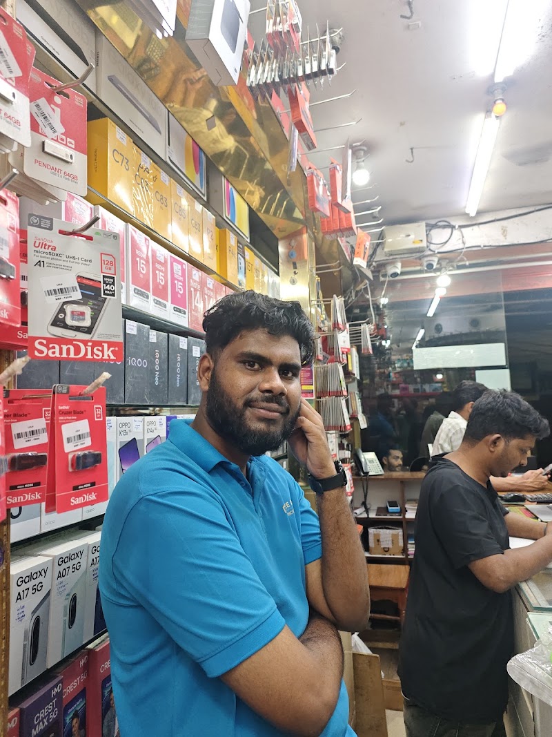 Lulu Shopping Mall - Lulu Shopping Mall, Main Road, Aberdeen Bazaar, Mohanpura, Mohanpura, Sri Vijaya Puram, Andaman and Nicobar Islands 744101, India