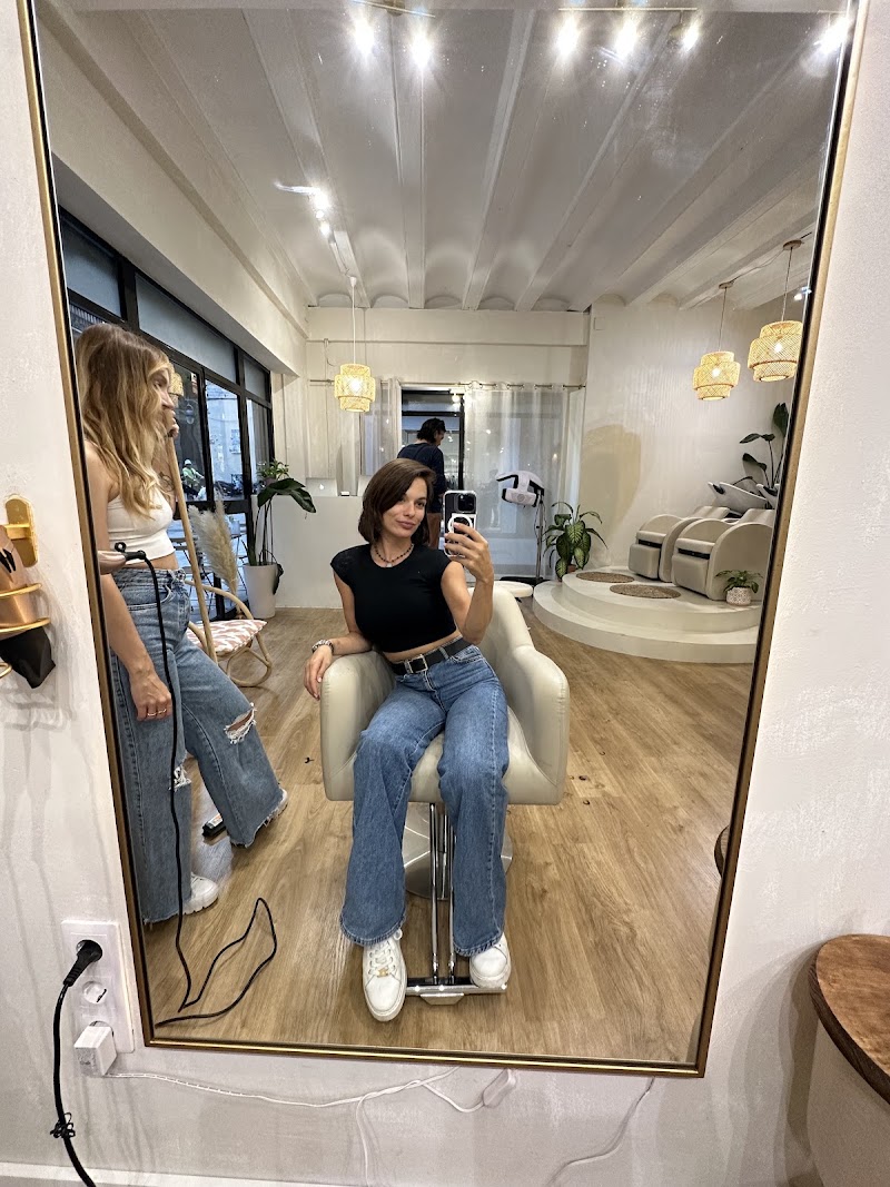 Wave Studio - Wave Studio, Carrer dels Consellers, 1, Ciutat Vella, 08003 Barcelona, Spain