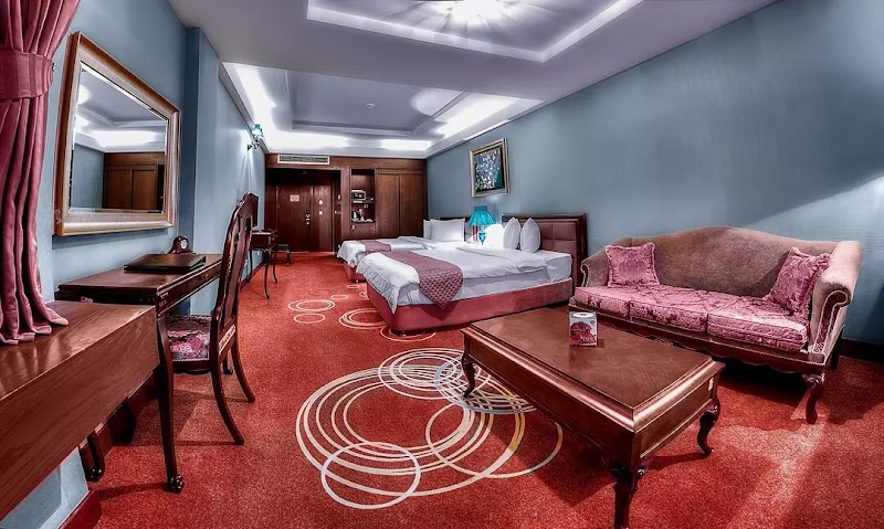 Shiraz Grand Hotel - Shiraz Grand Hotel, Fars Province, Shiraz, Quran Square, JHM6+W2W, Iran