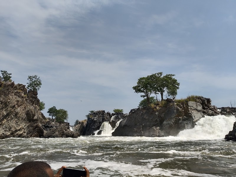 Hogenakkal falls view - Hogenakkal falls view, 4Q9H+3HC, Hogenakkal, Tamil Nadu 636810, India