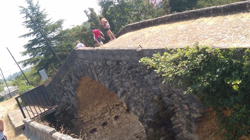 The historic Queen Tamar Bridge - The historic Queen Tamar Bridge, 42XM+X73, Kveda Sakara, Georgia