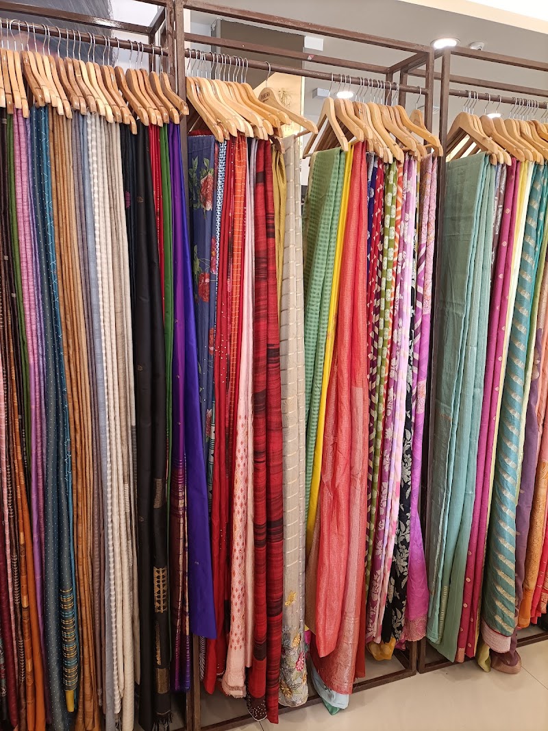 Taneira Sarees (Turner Road, Bandra West) - Taneira Sarees (Turner Road, Bandra West), Turner Rd, near Axis Bank, Bandra West, Mumbai, Maharashtra 400050, India