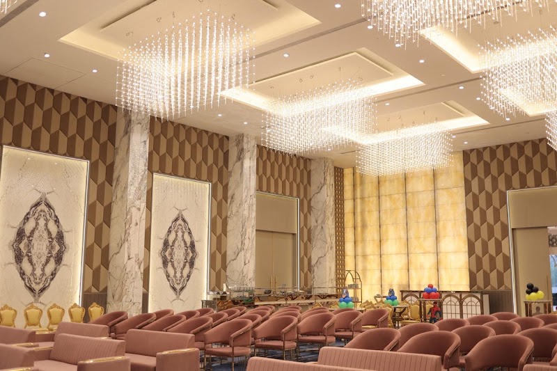 Hotel The Grand Emerald - Hotel The Grand Emerald, in front of The Jain International School, Sakri, Bilaspur, Chhattisgarh 495001, India