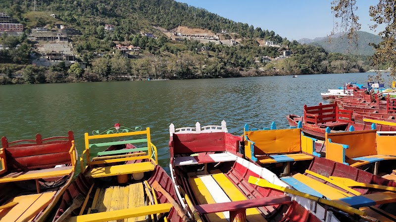 KMVN Tourist Rest House Bhimtal - KMVN Tourist Rest House Bhimtal TRH Bhimtal Rd, Bhimtal, Uttarakhand 263136, India