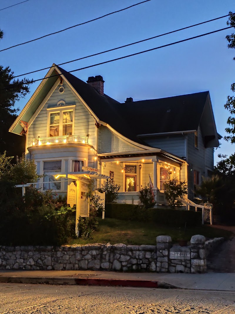 Cliff Crest Bed and Breakfast - Cliff Crest Bed and Breakfast 407 Cliff St, Santa Cruz, CA 95060, USA