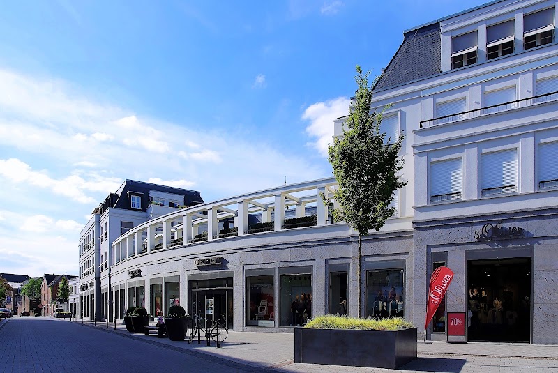 s.Oliver Store - s.Oliver Store, Orsaystraße 9-11, 47906 Kempen, Germany