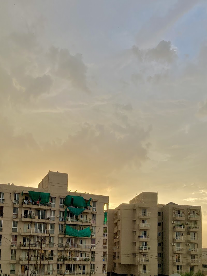 Golden Tower, Behind Pani Tanki, Amlidih - Golden Tower, Behind Pani Tanki, Amlidih, 6MCF+CX2 Golden Tower, Amlidih Main Road, behind Pani Tanki, Shreeji kalptaru Colony, Amlihdih, Mahaveer Nagar, Raipur, Chhattisgarh 492001, India
