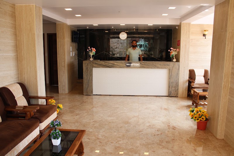 Hotel Forest View, Mahabaleshwar - Hotel Forest View, Mahabaleshwar Hotel Forest View, 299/B, Behind hotel Latanand Residency, Tanu Patel Street Main Market, Mahabaleshwar, Maharashtra 412806, India