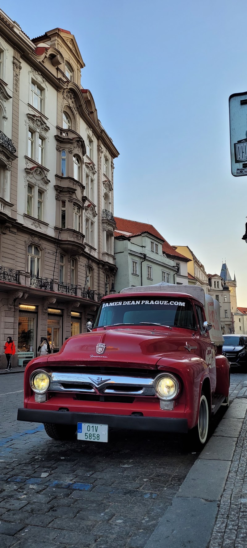 Dlouhá - Dlouhá, 110 00 Praha 1-Staré Město, Czechia