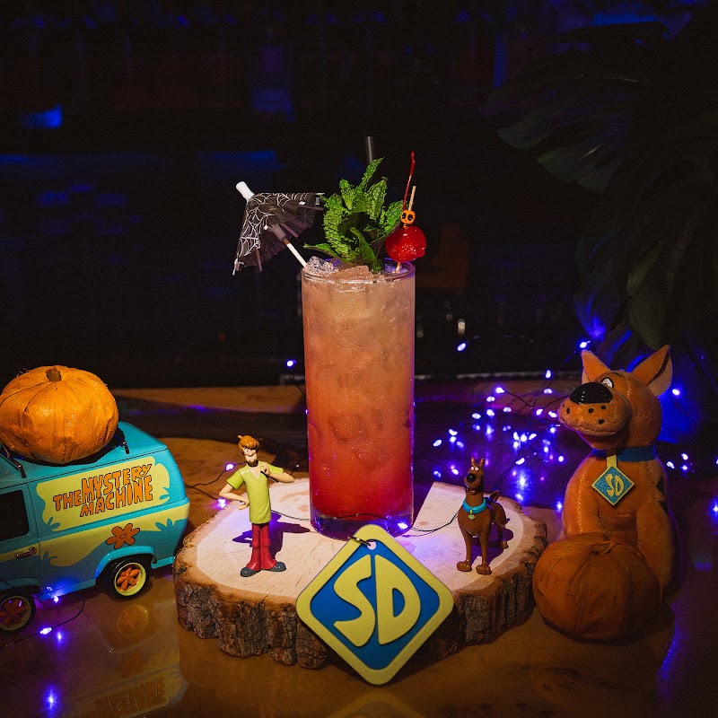 Secret Island Tiki Restaurant and Lounge - Secret Island Tiki Restaurant and Lounge Underground below Shannon's on Pine, 209 Pine Ave, Long Beach, CA 90802, USA